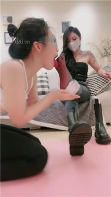 图片[16]-爱神】母畜转胯踩踏喂食/舔鞋底藤条鞭打/狗盆喝圣水完整版】