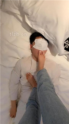 【超级咚咚】裸足全体重踩踏/圣水/恋足狂舔_绳艺资料库视频资源下载