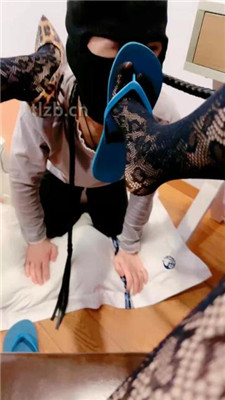 图片[6]-温莎】舔口水拖鞋底/网袜踩虐完整版】