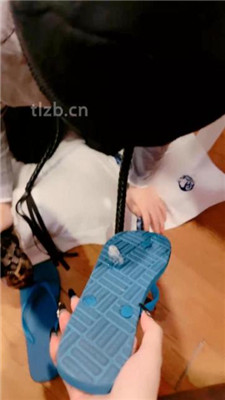 图片[8]-温莎】舔口水拖鞋底/网袜踩虐完整版】