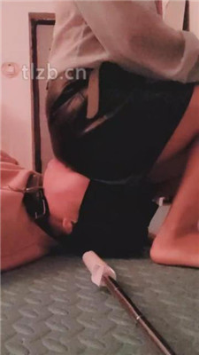 图片[11]-兰芯大大】狗笼囚禁/鞭打/恋足舔/坐脸窒息