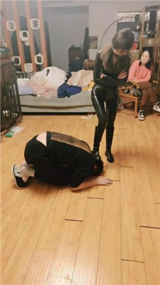 图片[11]-诗琪】骨头口塞/长靴踩虐/鞭打腿绞双视角版】