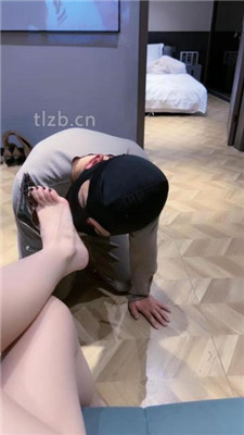 图片[8]-陈莹斯】体罚狗-捂手窒息/揪耳朵/强制喝洗脚水-黑丝脚制裁