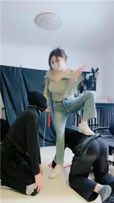 图片[4]-甜心教主】空军一号-白袜暴力虐双奴