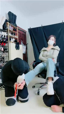 图片[13]-甜心教主】空军一号-白袜暴力虐双奴