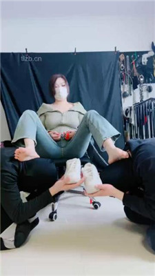 图片[15]-甜心教主】空军一号-白袜暴力虐双奴