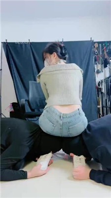 图片[17]-甜心教主】空军一号-白袜暴力虐双奴