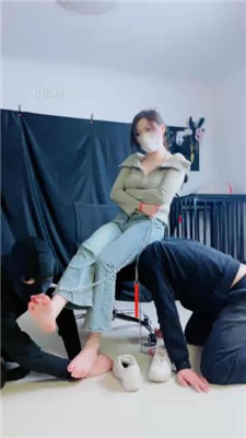 图片[20]-甜心教主】空军一号-白袜暴力虐双奴