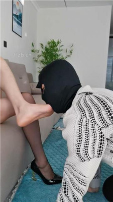 图片[6]-皮皮】狗伺候起床-给圈养奴做早餐