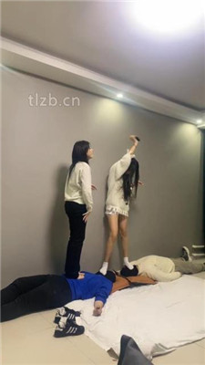 图片[13]-精神小妹】7女王调双奴-轮流全体重跳踩双视角版】