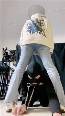 图片[2]-雯雯】跑步后原味鞋袜脚狂舔/插嘴