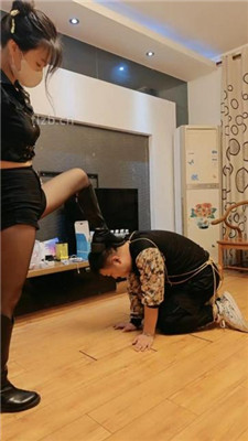 图片[9]-诗琪】长靴踩踏/捆绑重度虐打/踢踹