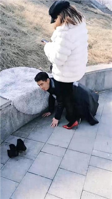 图片[3]-乐爷】河边惩罚犯错的家奴