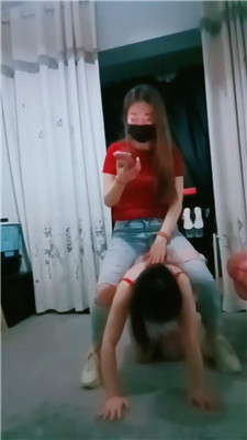 图片[11]-女慕乐】母畜-骑马骑脖转胯/跪舔脏运动鞋