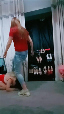 图片[14]-女慕乐】母畜-骑马骑脖转胯/跪舔脏运动鞋