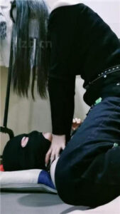 【一禾】掐脖窒息/裸足踩狗捂脸_绳艺资料库