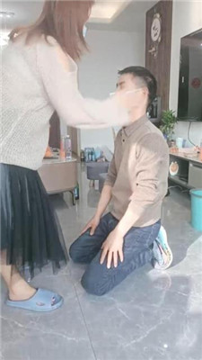 图片[13]-嗯哼】品尝脚趾/裸足深喉/抽耳光/伺候沐足
