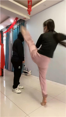 图片[15]-精神小妹】跆拳道妹妹真人靶训练