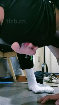 图片[15]-一禾】运动鞋白袜气味辱废物狗