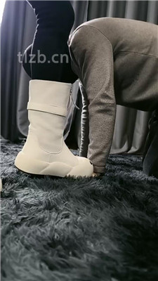 图片[16]-梓S】短靴踢打狗子-跪地求饶