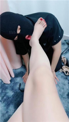 图片[3]-腿腿祖宗】踩脚垫/肉丝脚狂舔/脚喂食