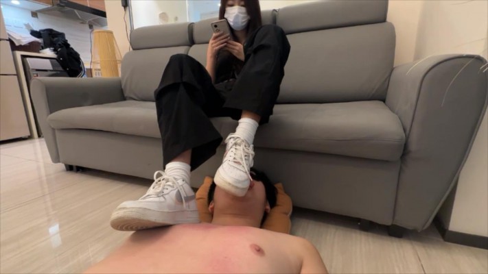 图片[7]-无双sama】30分钟踩踏舔鞋底