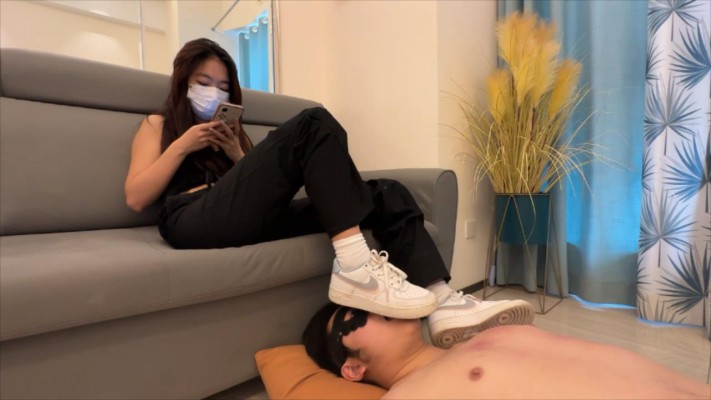 图片[9]-无双sama】30分钟踩踏舔鞋底