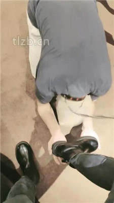 图片[3]-妮蔻】短靴踩虐磕头/耳光完整版】