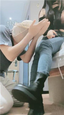 图片[7]-妮蔻】短靴踩虐磕头/耳光完整版】