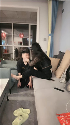 图片[2]_尤金女皇】模特S-骑狗背暴打三只下贱奴隶_HD绳艺资源网