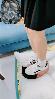 图片[4]_萌宝儿】贝壳头白棉袜-拖鞋-裸足全体重踩脸_HD绳艺资源网