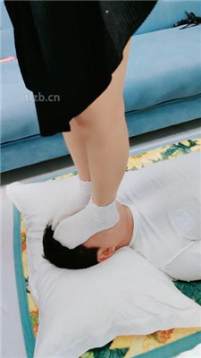 图片[9]_萌宝儿】贝壳头白棉袜-拖鞋-裸足全体重踩脸_HD绳艺资源网