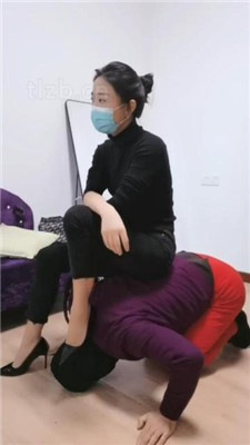 图片[9]_凌儿女神】新年第一鞭-重度鞭打/狗爪子踩出血