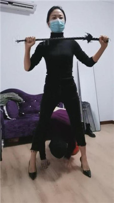 图片[10]_凌儿女神】新年第一鞭-重度鞭打/狗爪子踩出血