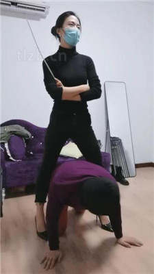 图片[12]_凌儿女神】新年第一鞭-重度鞭打/狗爪子踩出血