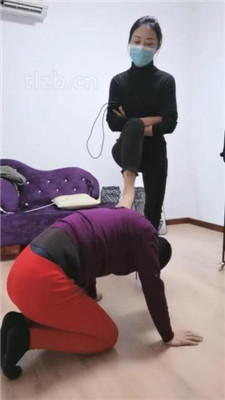 图片[17]_凌儿女神】新年第一鞭-重度鞭打/狗爪子踩出血