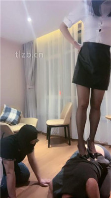 图片[6]_沐夏夜】双奴-高跟美腿踩/骑狗脖/踢踹/品尝原味脚