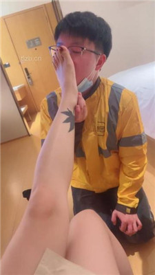 图片[4]_盖洛】惩罚迟到的外卖员-短靴原味黑棉袜_HD绳艺资源网