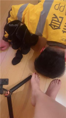 图片[14]_盖洛】惩罚迟到的外卖员-短靴原味黑棉袜_HD绳艺资源网