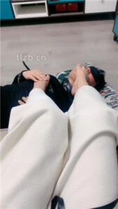 【大小姐】双S-踩脚垫/白袜塞嘴/赏赐圣水_绳艺资料库