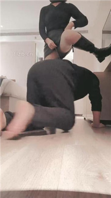 【bibi团】清理脏鞋底/全体重踩踏/赏赐圣水_绳艺资料库