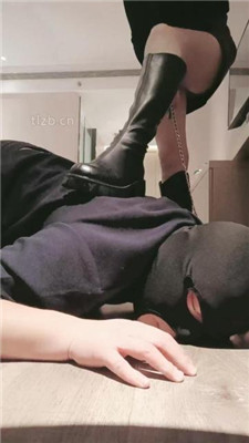 图片[6]_bibi团】清理脏鞋底/全体重踩踏/赏赐圣水