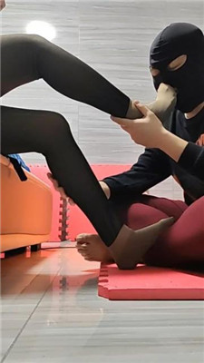 【格桑】狗儿子居然喜欢我的臭脚丫_绳艺资料库视频资源下载