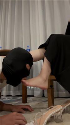 【夏清】骑马犬化/抽耳光/踩踏/手捂窒息/人体烟灰缸bf43000_绳艺资料库视频资源下载